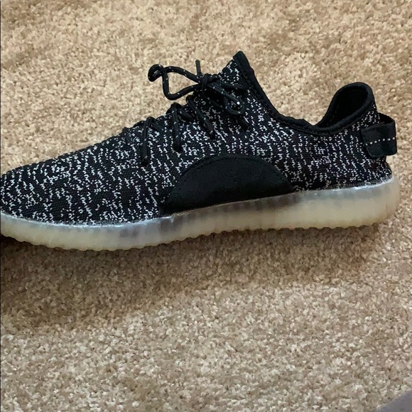 Glow sneakers - Picture 2 of 3